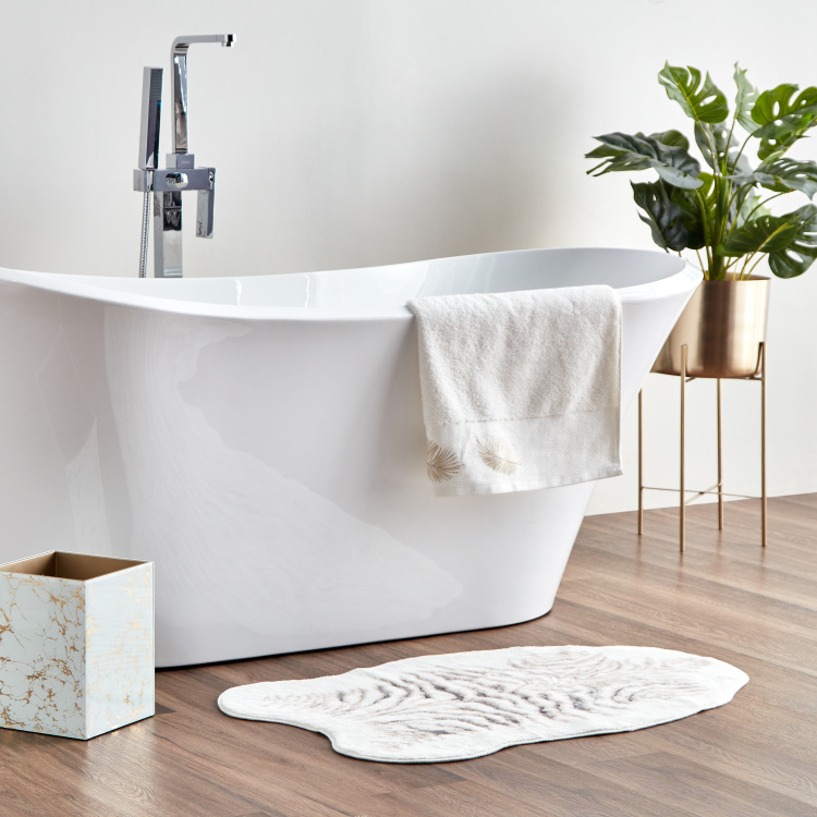 Inspire Me Home Decor Leaf Bathmat 70x110 Cm Centre Kuwait - Inspire Me Home Decor Bathroom Design